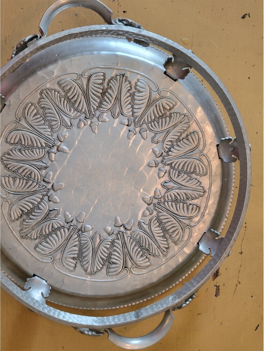 SILVERLOOK, Hand Wrought HAMMERED ALUMINUM ,PIE PLATE, TRAY Etching